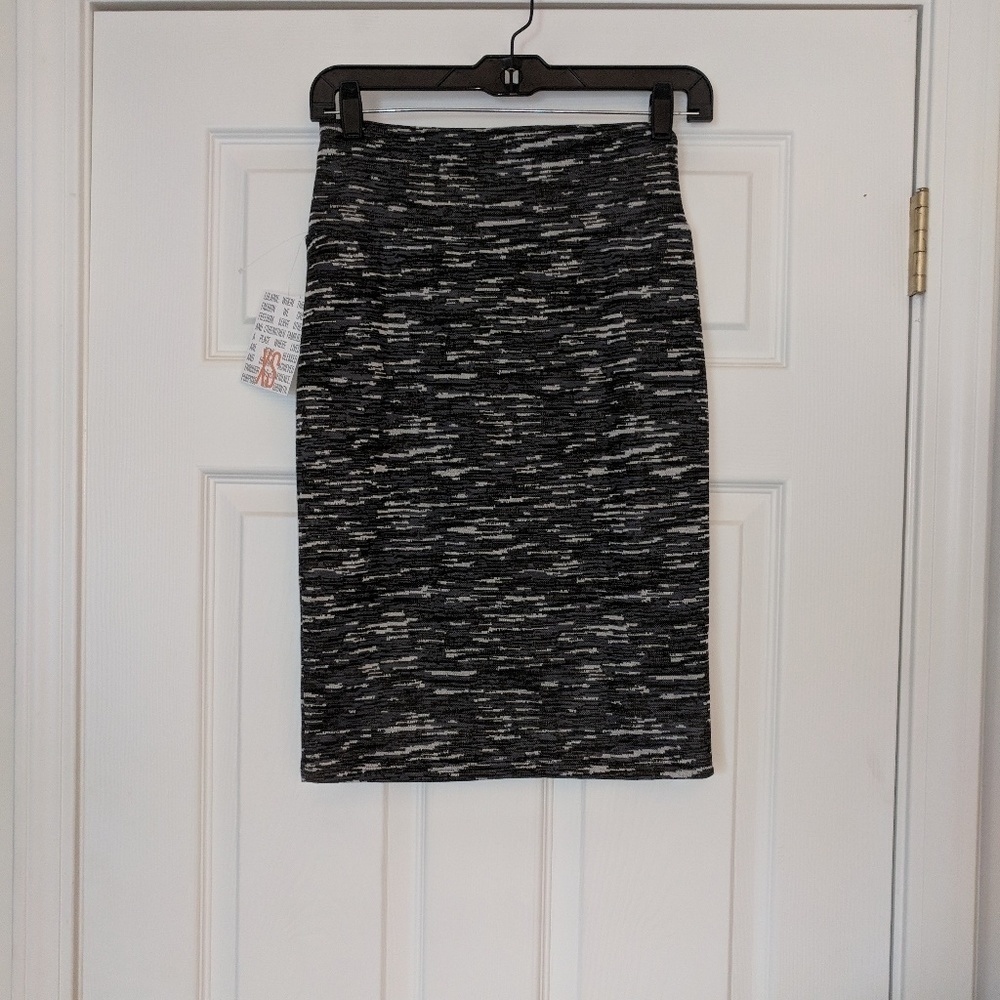 LuLaRoe Cassie skirt